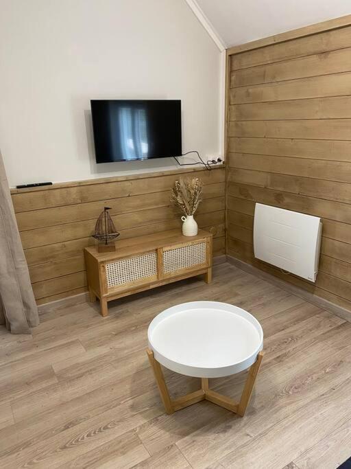 Le Nid Du Cygne Apartment Houlle ภายนอก รูปภาพ